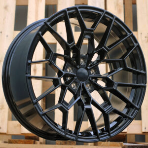 I0384_000000008172 R18x8.5 5X120 ET 33 72.6 I0384 (YF0384) Black (BL) For BMW (K8) (HYBRID FORGED)