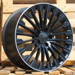 FBX132_000000001931 R18x8 5X112 ET 43 66.6 FBX132 Black Half Matt+Polished Lip (BLHMPL) For MER (Z5+K8) (HYBRID FORGED)